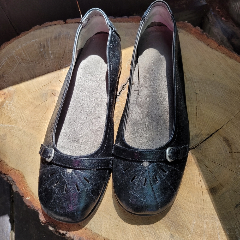 Black Ballerina Slipper Shoe- Flats Size 8 ½, Walking Shoe, Work